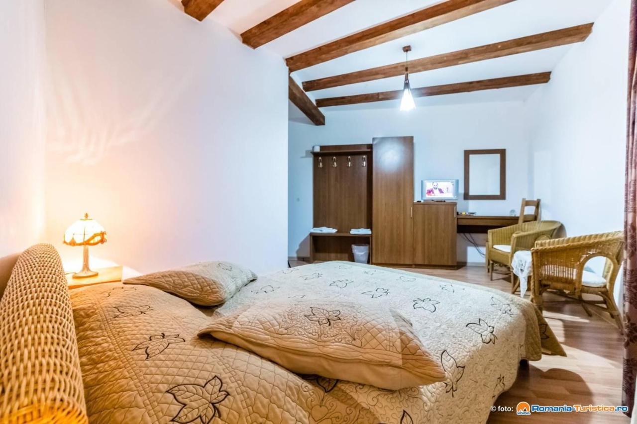 Pensiunea Casa Zmeilor Dragus Buitenkant foto