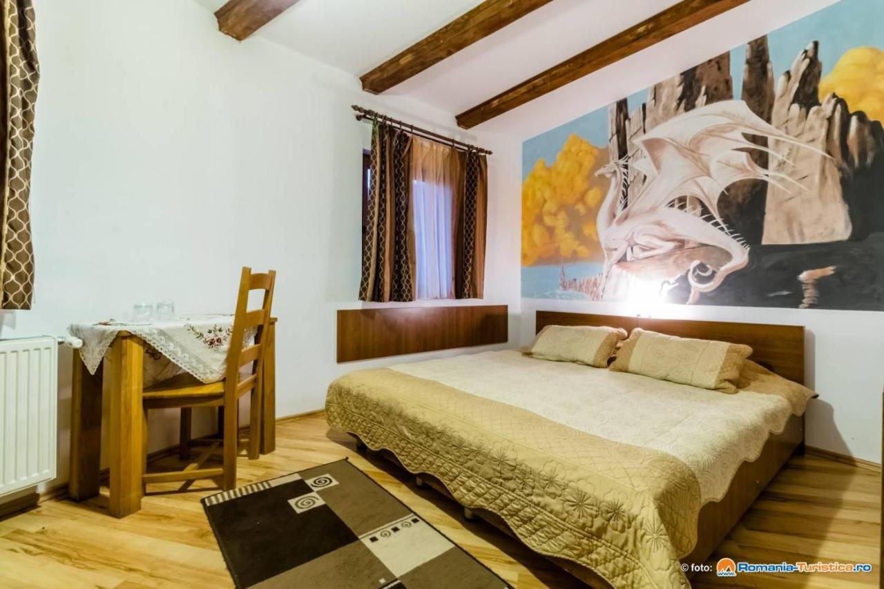 Pensiunea Casa Zmeilor Dragus Buitenkant foto